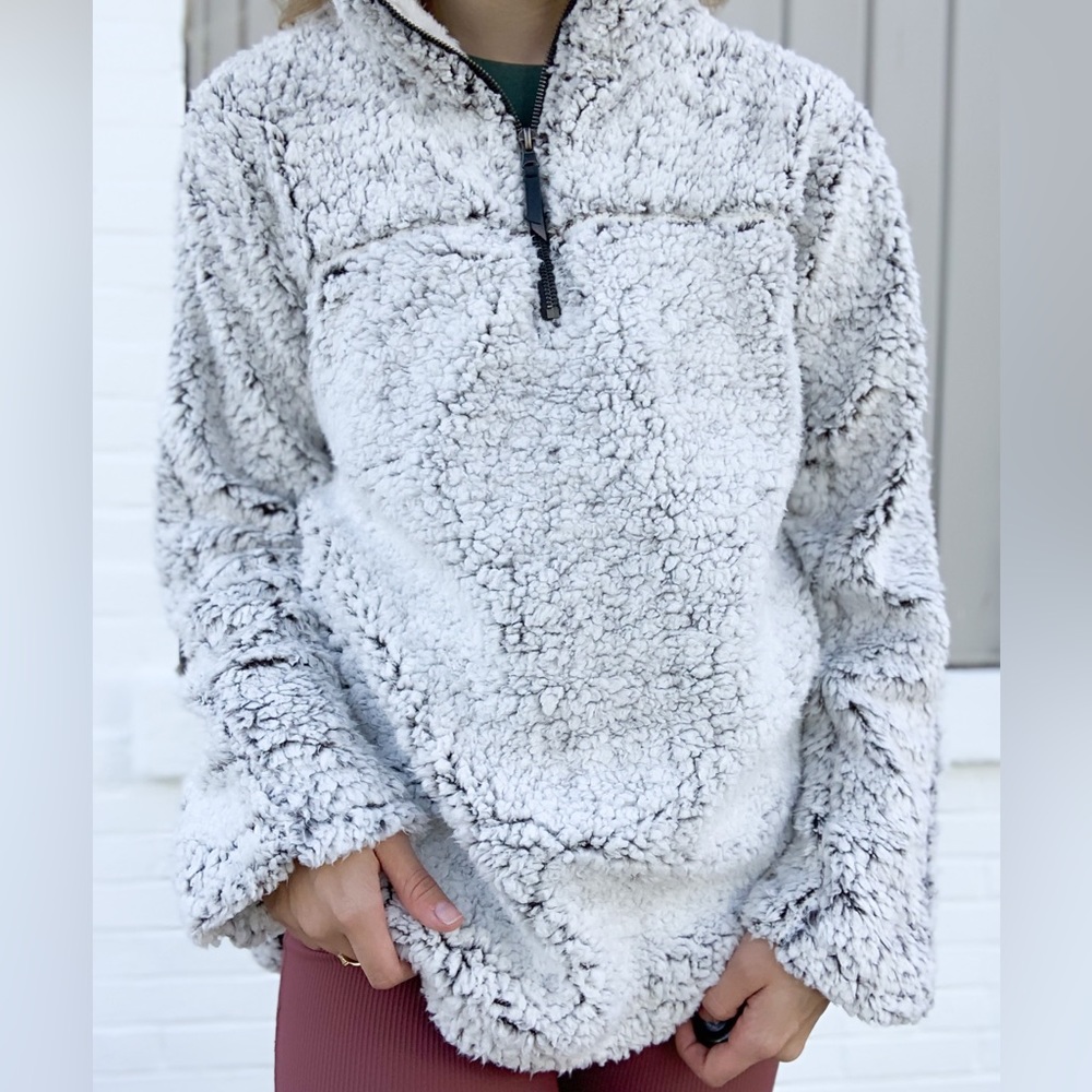 BNWT Sherpa Quarter Zip Pullover